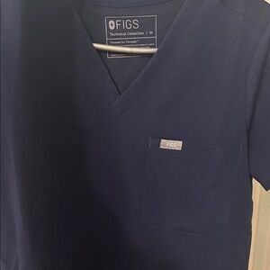 FIGS women’s V-Neck Short Sleeve Top in Navy Blue